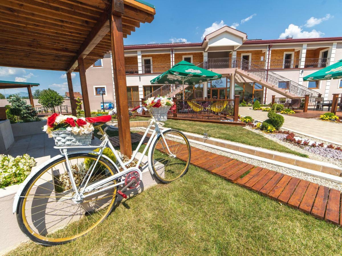 Hotel Royal Garden Nikšić Exteriér fotografie