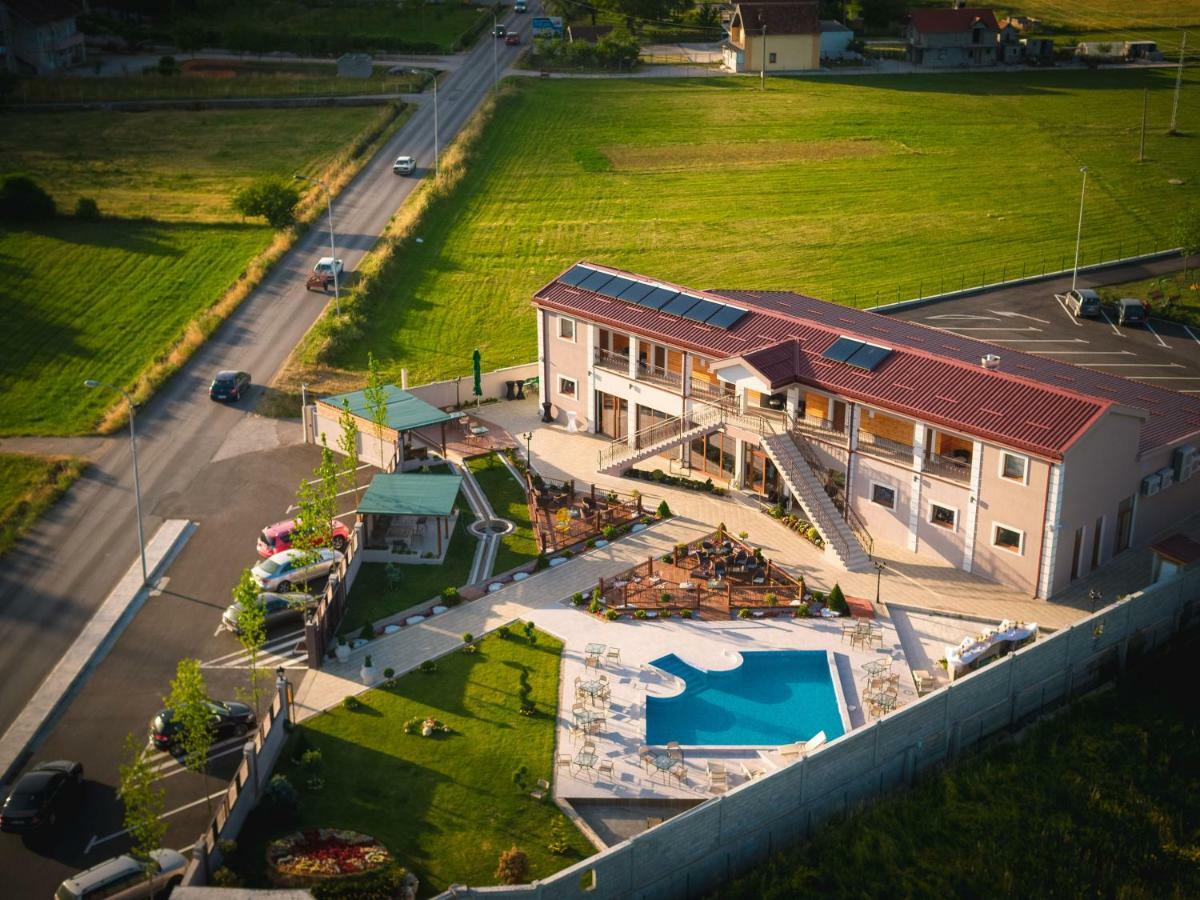 Hotel Royal Garden Nikšić Exteriér fotografie